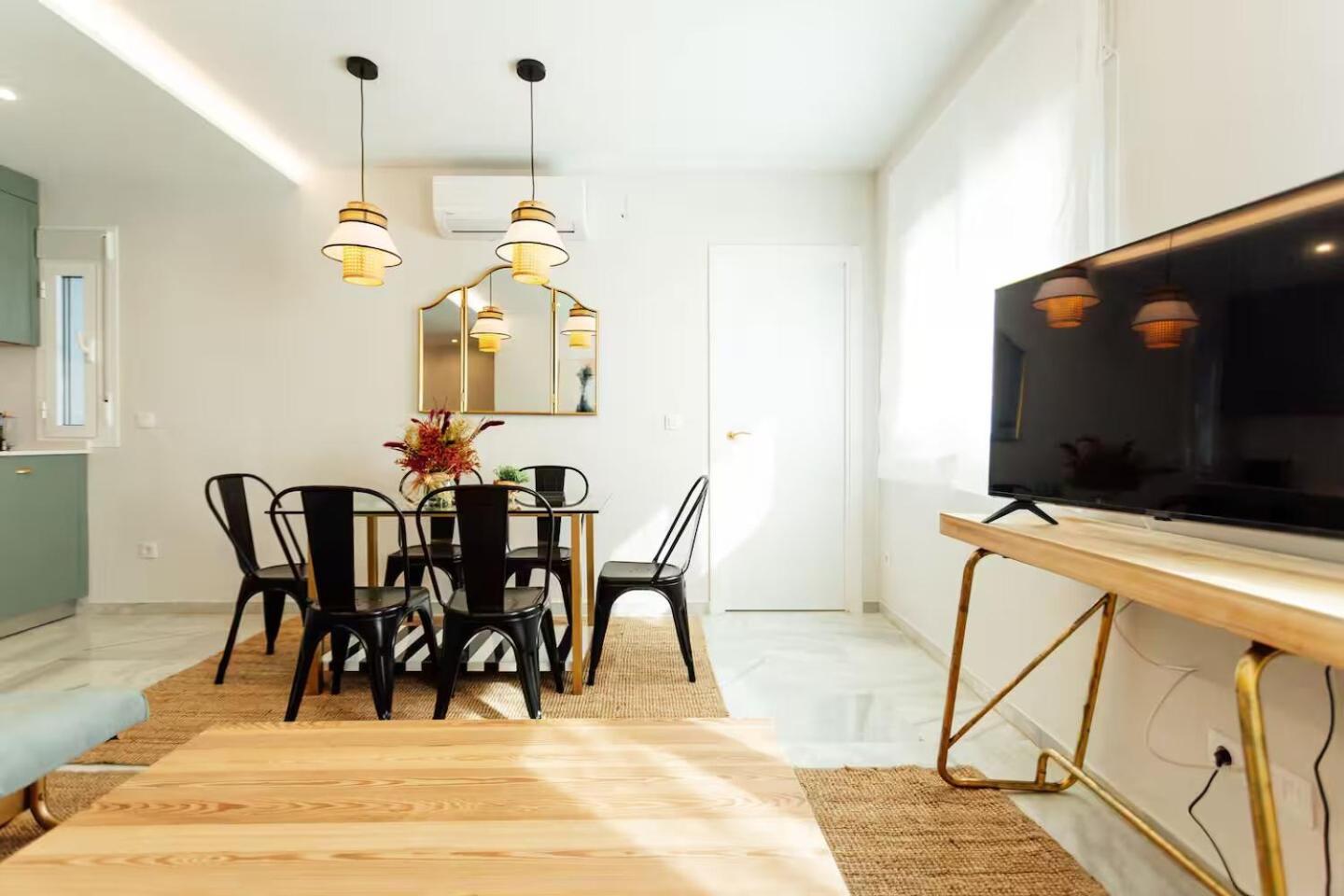 Reformed And Comfy- 2Bd 2Bth- Arenal Apartment Seville Ngoại thất bức ảnh