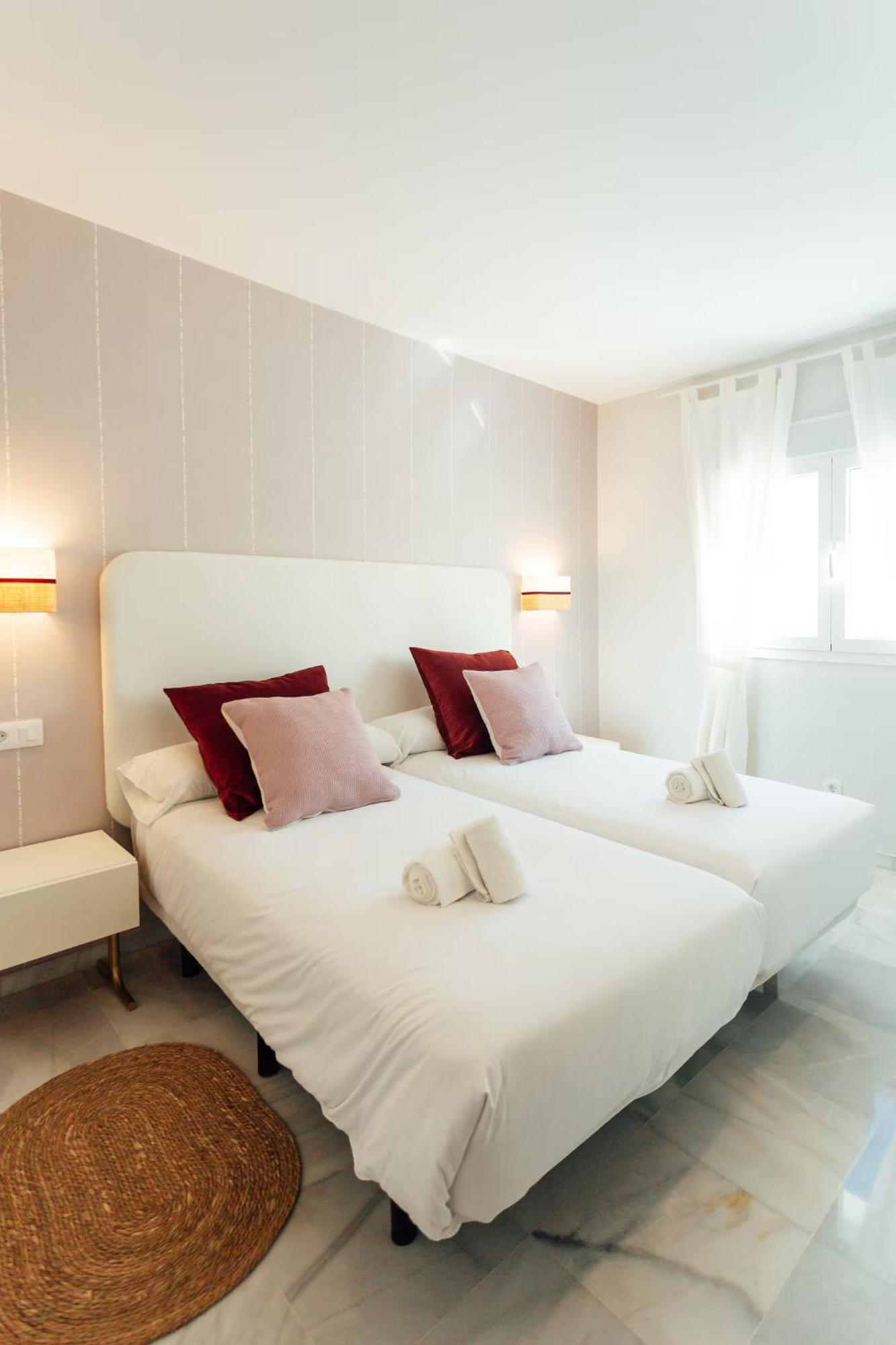Reformed And Comfy- 2Bd 2Bth- Arenal Apartment Seville Ngoại thất bức ảnh