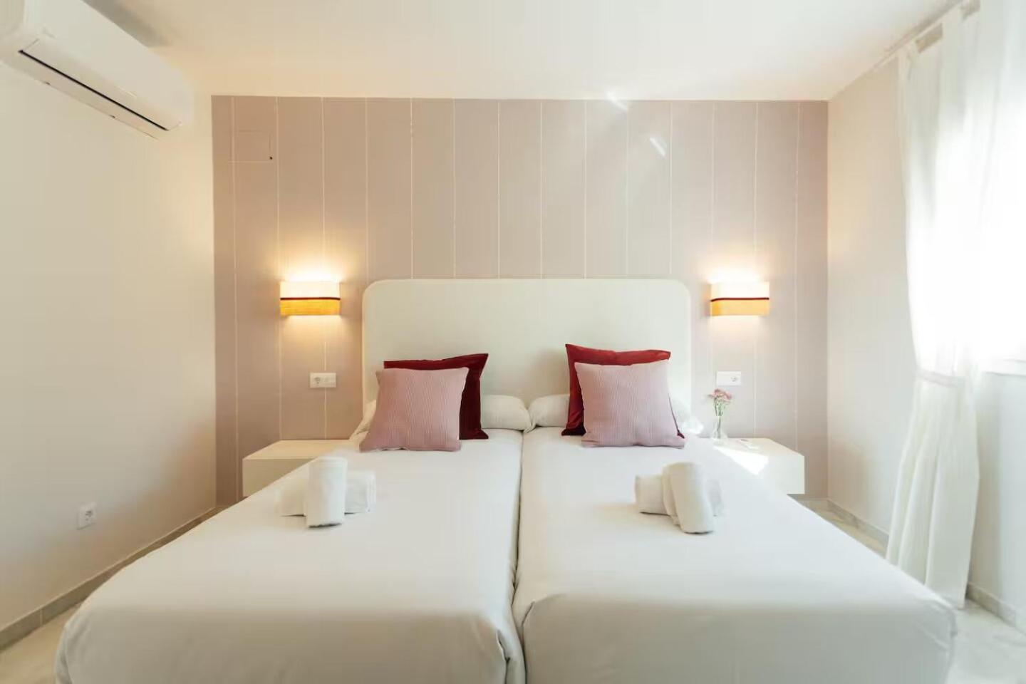 Reformed And Comfy- 2Bd 2Bth- Arenal Apartment Seville Ngoại thất bức ảnh