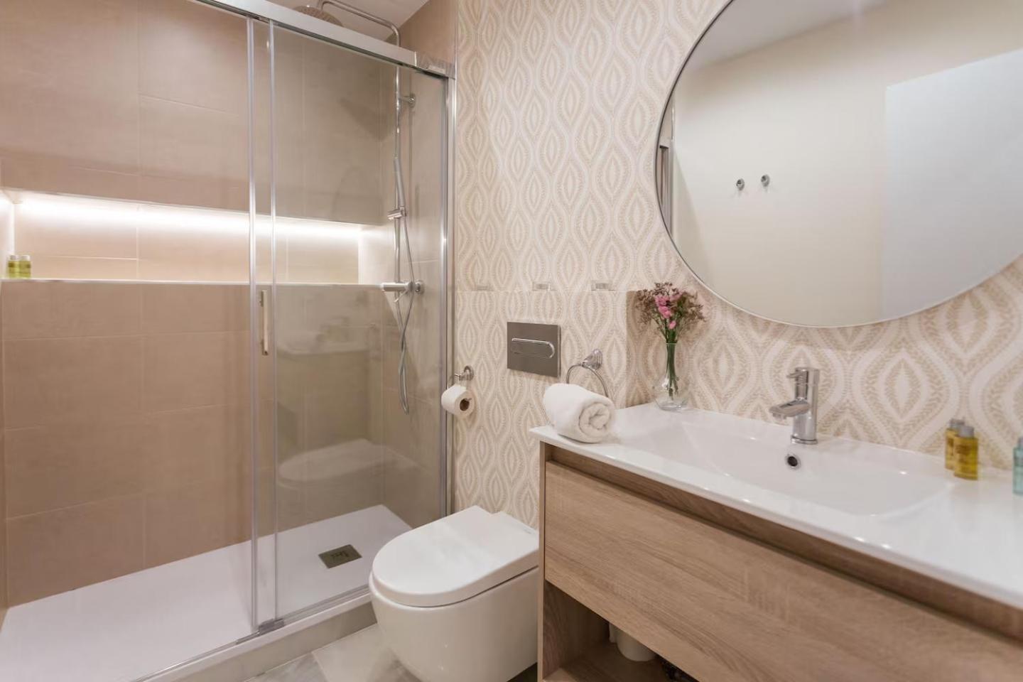 Reformed And Comfy- 2Bd 2Bth- Arenal Apartment Seville Ngoại thất bức ảnh